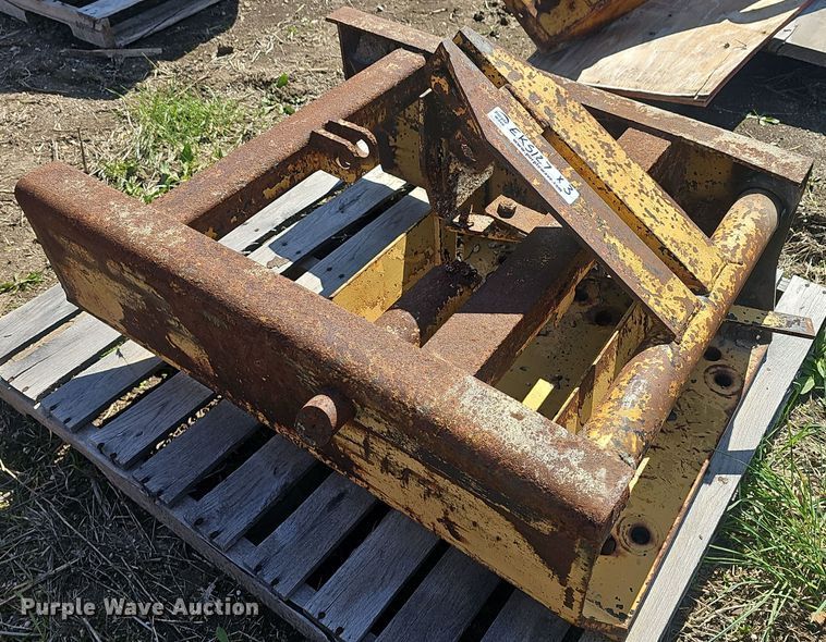 image for item EK5127 (3) motor grader brackets