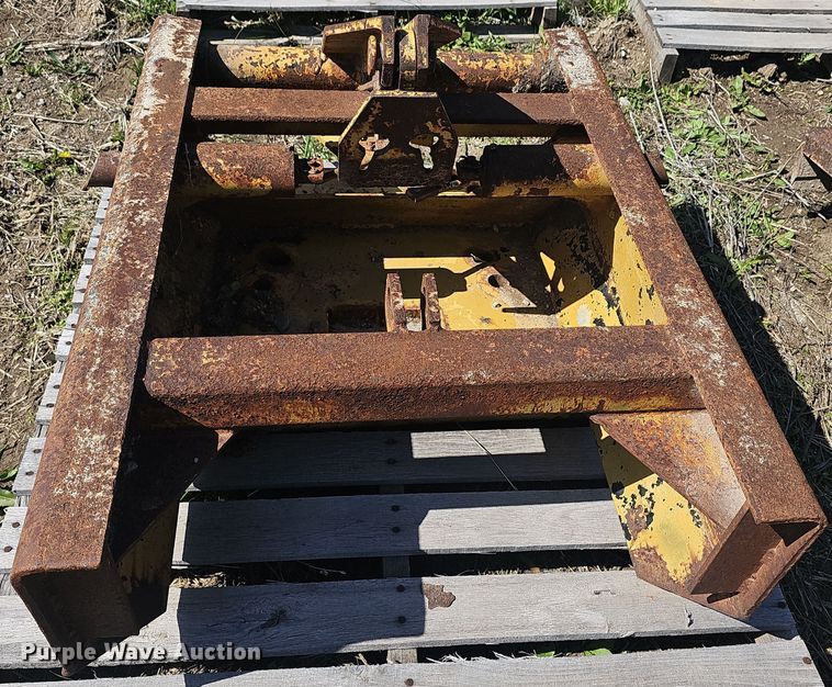 image for item EK5127 (3) motor grader brackets