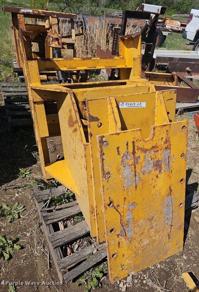 image for item EK5129 (3) motor grader front mounted lift groups