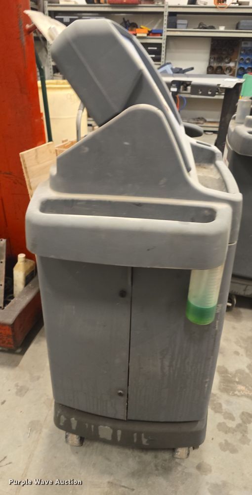 image for item EK5134 (2) Robinair Cooltech 34788 refrigerant recovery recycling machine