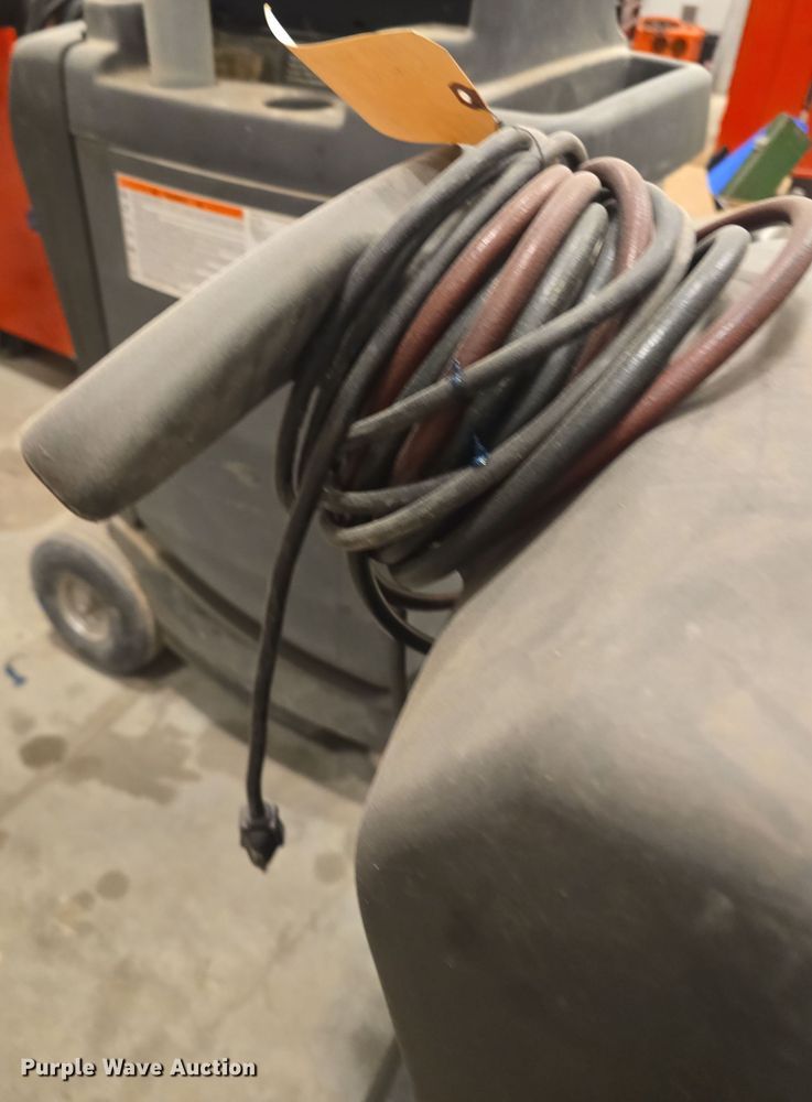 image for item EK5134 (2) Robinair Cooltech 34788 refrigerant recovery recycling machine