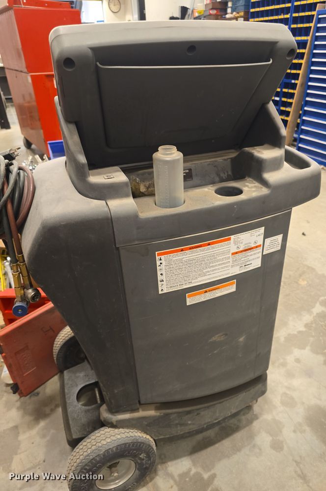 image for item EK5134 (2) Robinair Cooltech 34788 refrigerant recovery recycling machine