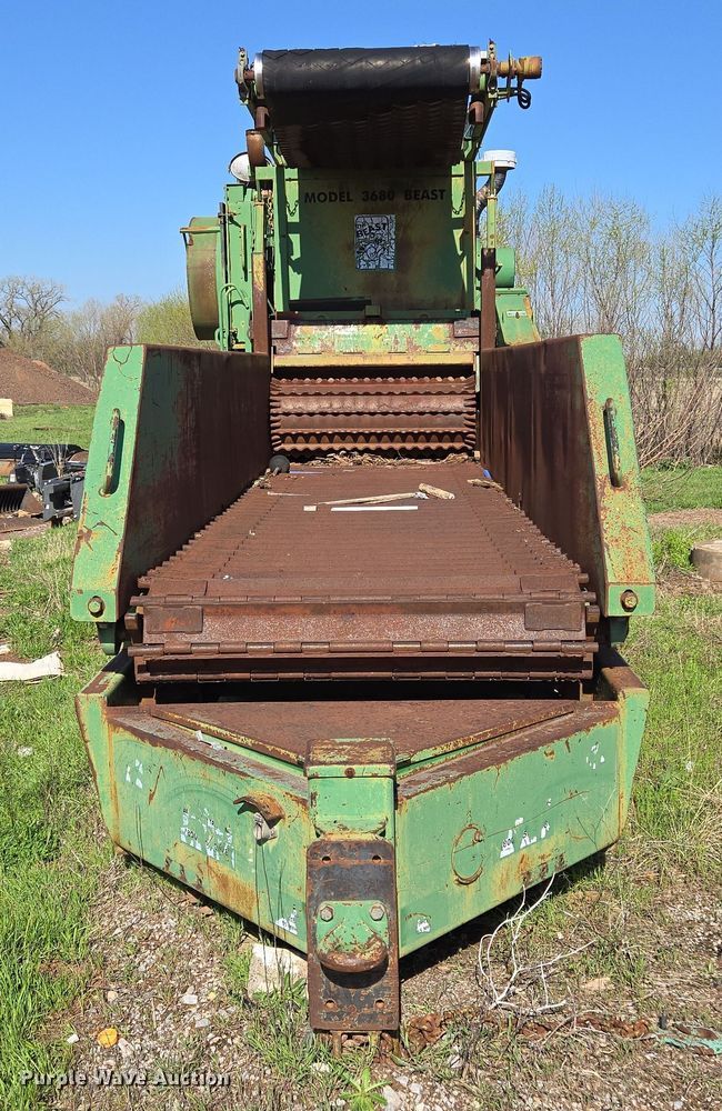 image for item EL1987 The Beast  3680 horizontal grinder