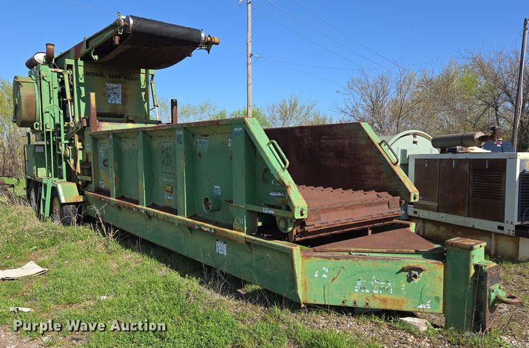 image for item EL1987 The Beast  3680 horizontal grinder