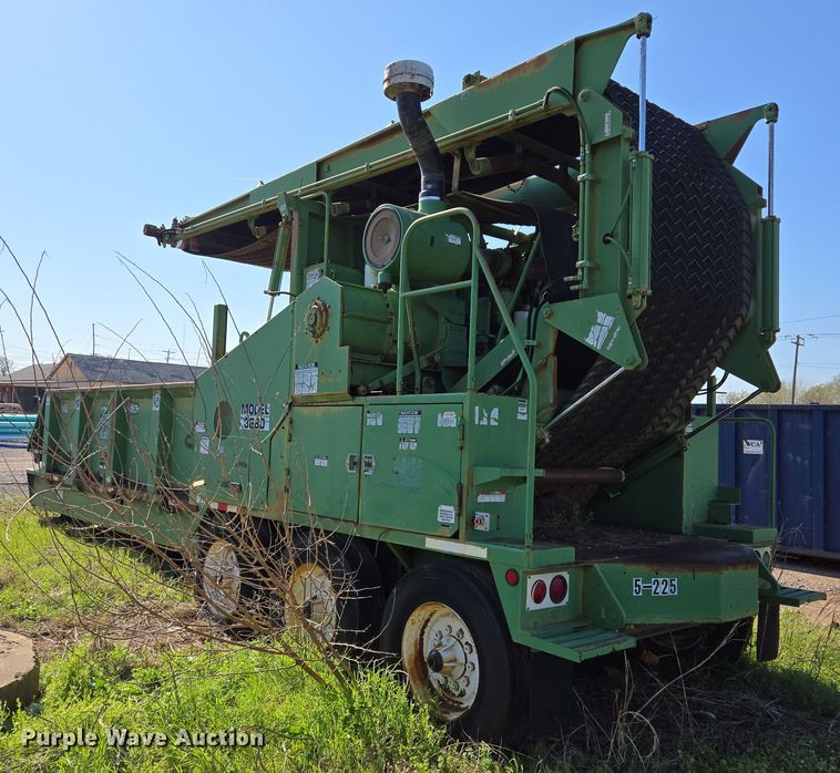 image for item EL1987 The Beast  3680 horizontal grinder