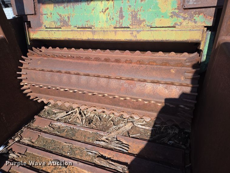 image for item EL1987 The Beast  3680 horizontal grinder