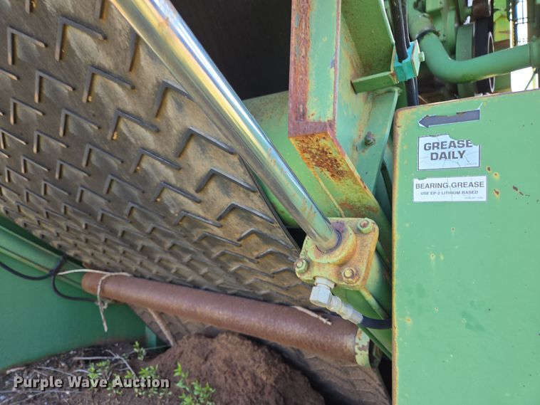 image for item EL1987 The Beast  3680 horizontal grinder