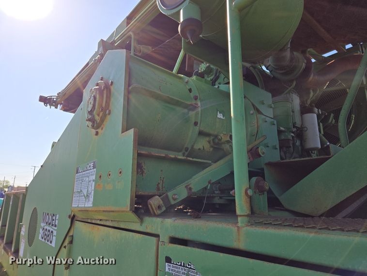 image for item EL1987 The Beast  3680 horizontal grinder