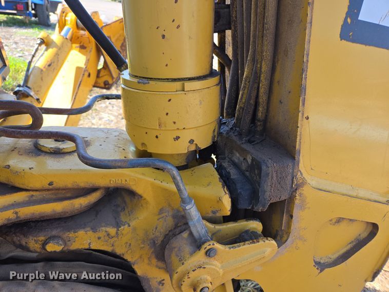 image for item EL1988 2001 John Deere 310 SG backhoe