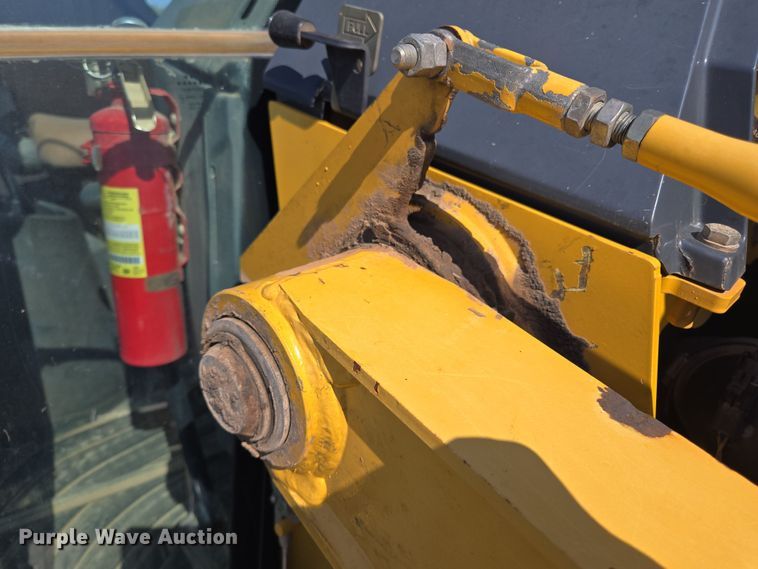 image for item EL1988 2001 John Deere 310 SG backhoe