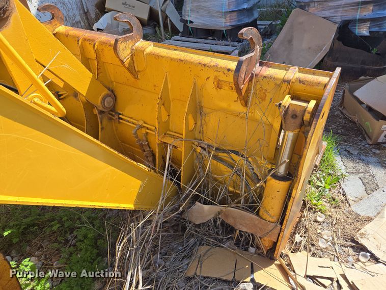 image for item EL1988 2001 John Deere 310 SG backhoe