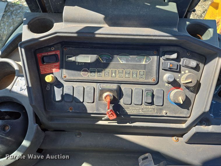 image for item EL1988 2001 John Deere 310 SG backhoe