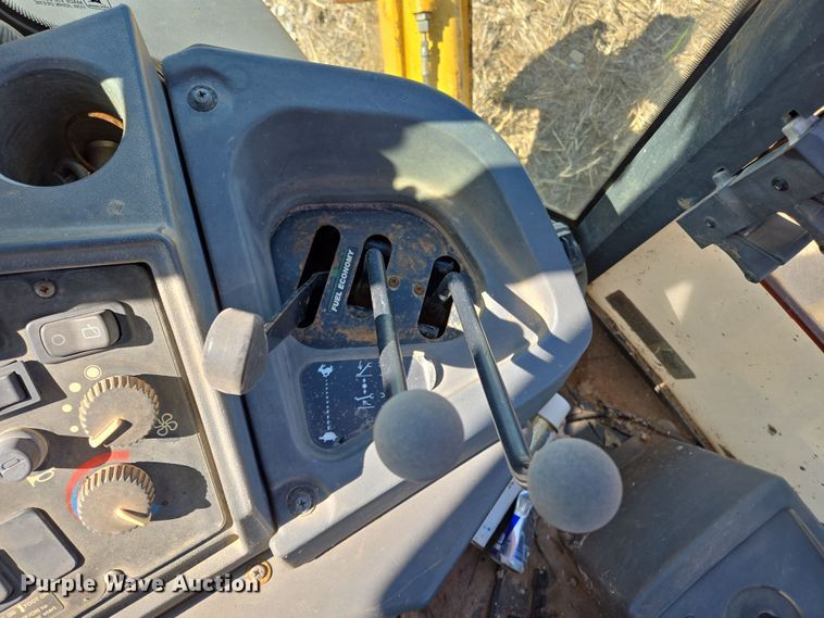 image for item EL1988 2001 John Deere 310 SG backhoe