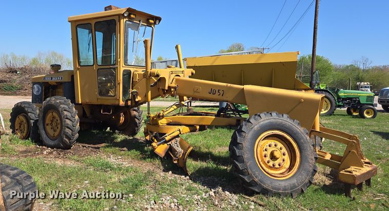 image for item EL1989 John Deere 570 motor grader
