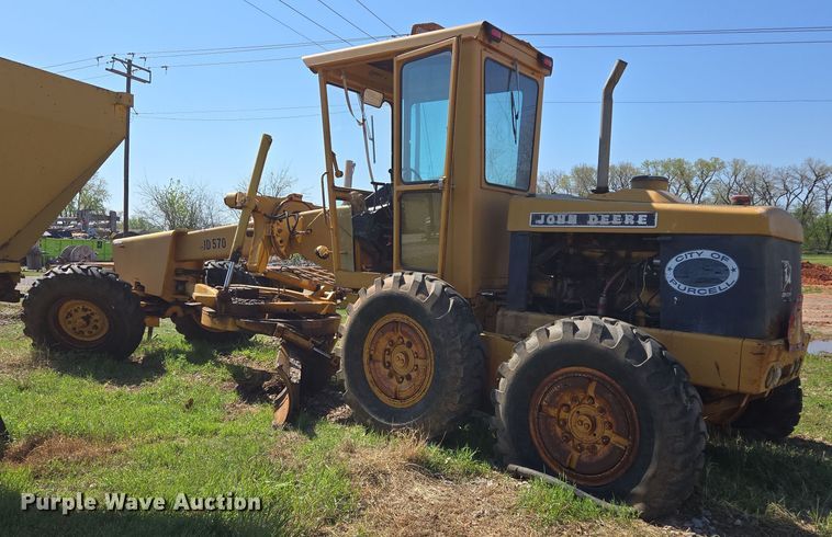 image for item EL1989 John Deere 570 motor grader