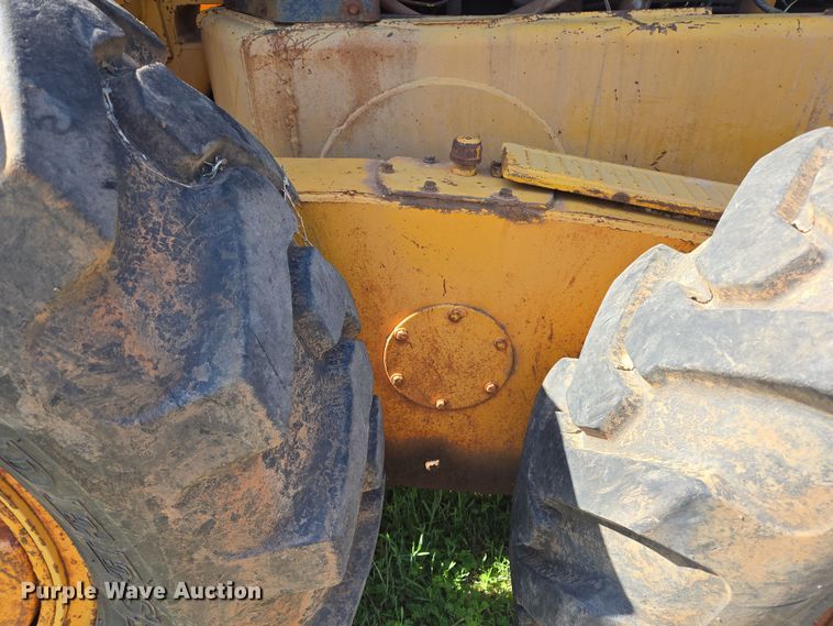 image for item EL1989 John Deere 570 motor grader