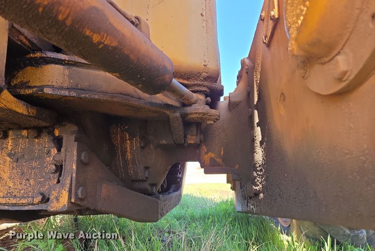 image for item EL1989 John Deere 570 motor grader