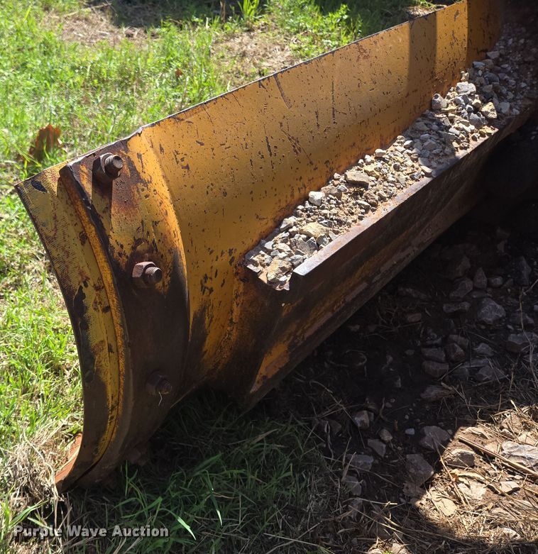 image for item EL1989 John Deere 570 motor grader