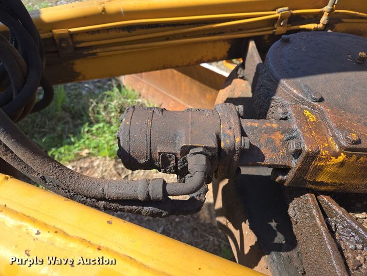 image for item EL1989 John Deere 570 motor grader