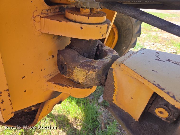 image for item EL1989 John Deere 570 motor grader