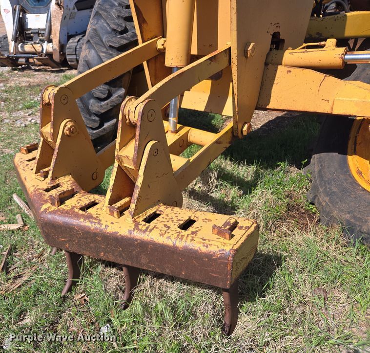 image for item EL1989 John Deere 570 motor grader