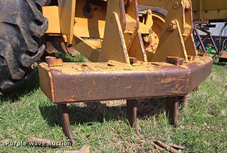 image for item EL1989 John Deere 570 motor grader