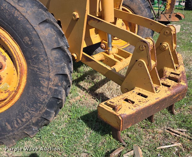 image for item EL1989 John Deere 570 motor grader