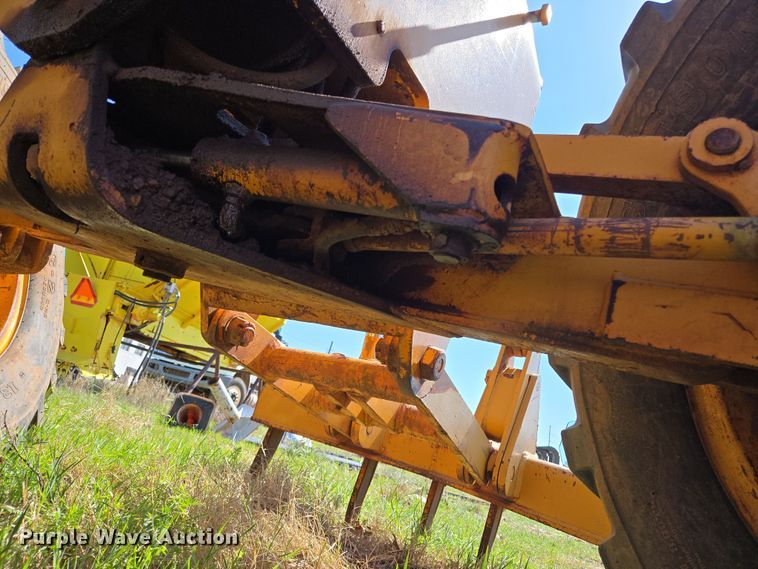 image for item EL1989 John Deere 570 motor grader