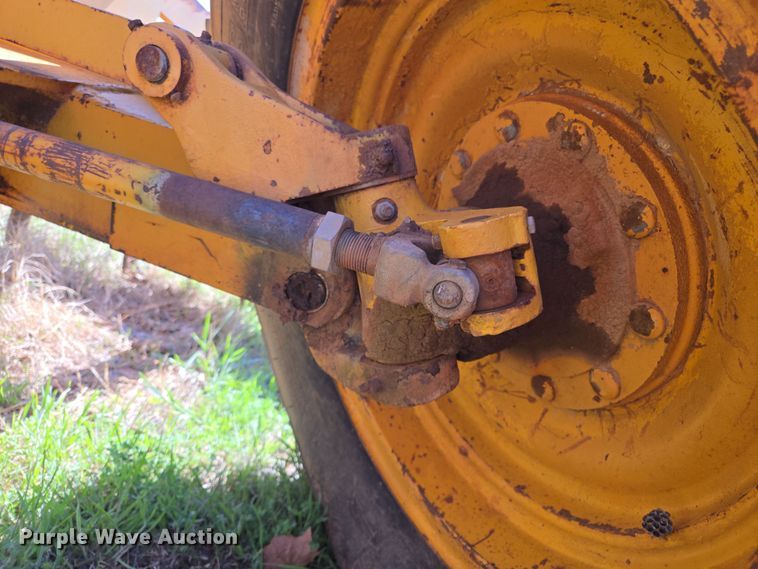 image for item EL1989 John Deere 570 motor grader