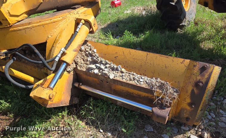 image for item EL1989 John Deere 570 motor grader