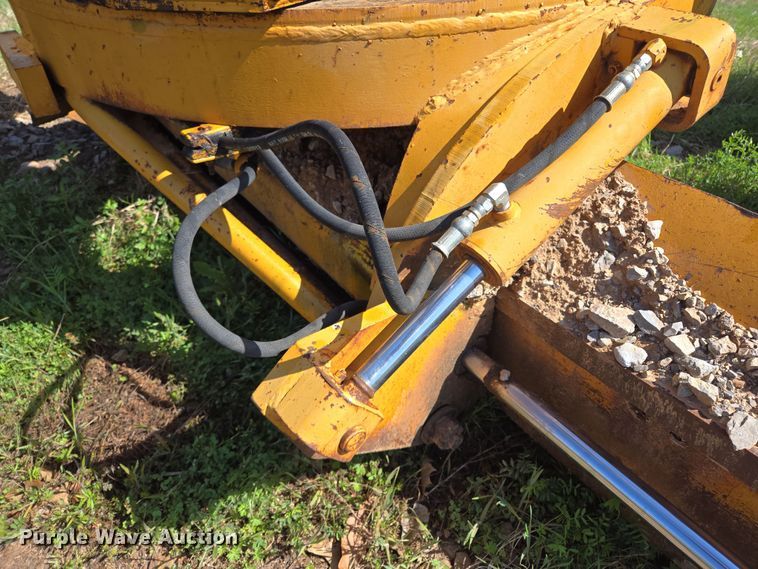 image for item EL1989 John Deere 570 motor grader