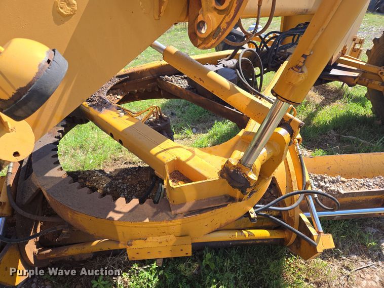 image for item EL1989 John Deere 570 motor grader