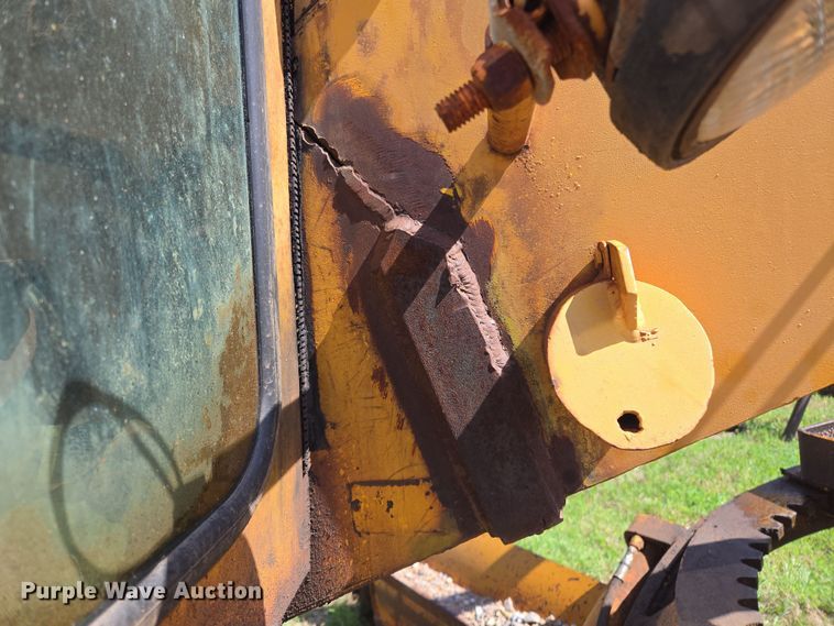 image for item EL1989 John Deere 570 motor grader