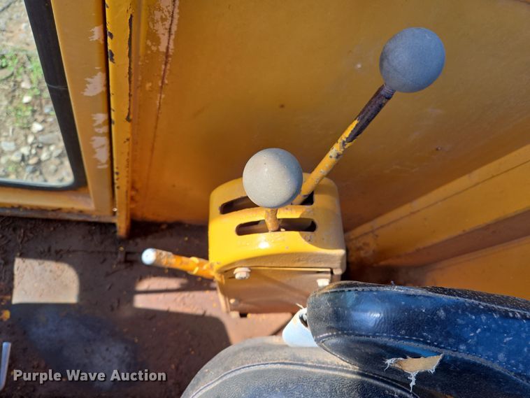 image for item EL1989 John Deere 570 motor grader