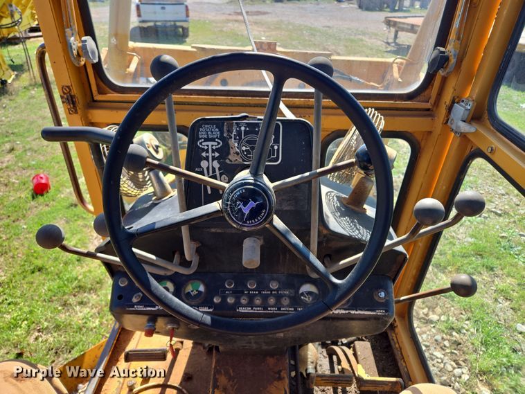 image for item EL1989 John Deere 570 motor grader