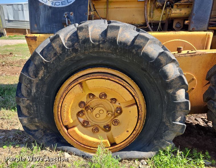 image for item EL1989 John Deere 570 motor grader