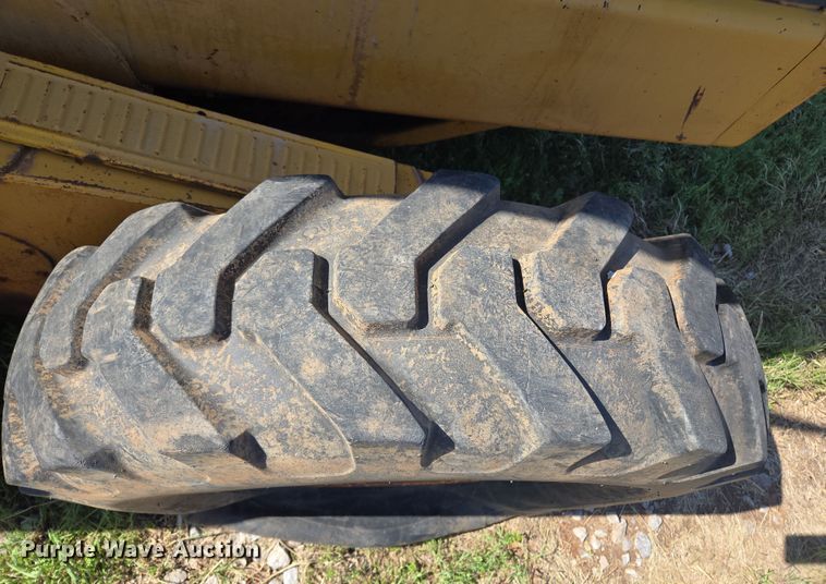 image for item EL1989 John Deere 570 motor grader