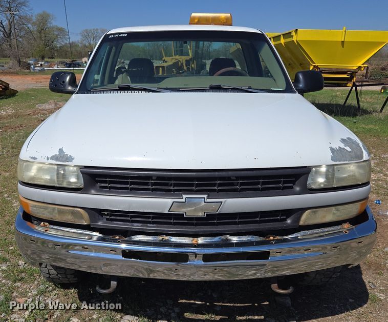 image for item EL1990 2001 Chevrolet Silverado 1500 pickup truck