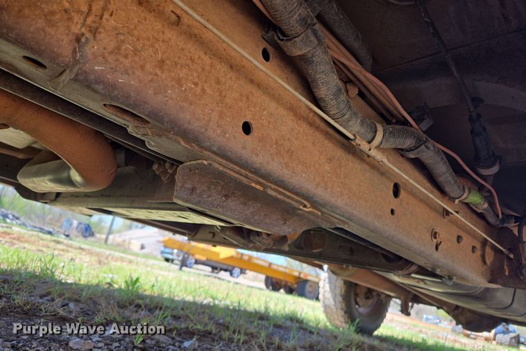 image for item EL1990 2001 Chevrolet Silverado 1500 pickup truck