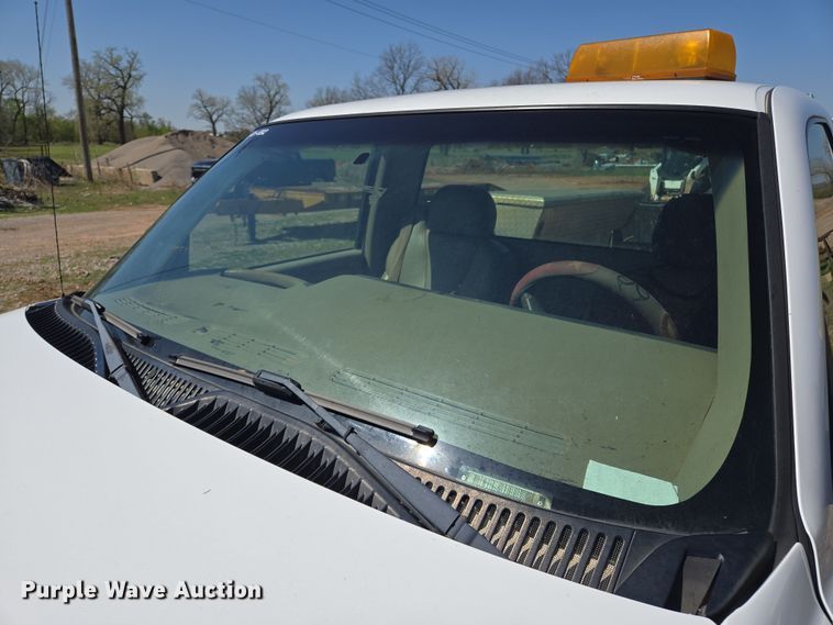 image for item EL1990 2001 Chevrolet Silverado 1500 pickup truck