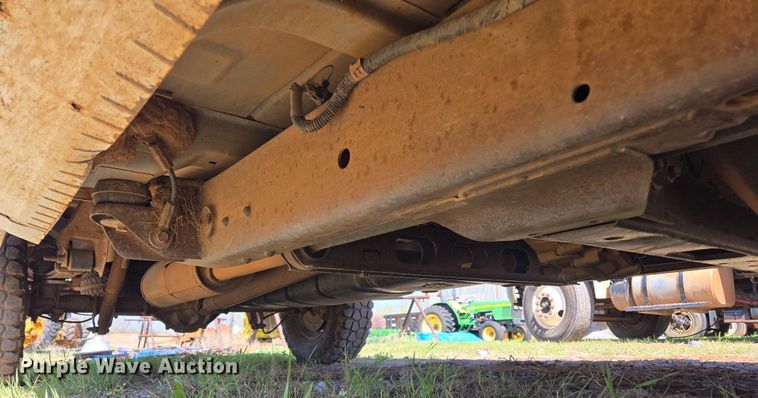 image for item EL1990 2001 Chevrolet Silverado 1500 pickup truck