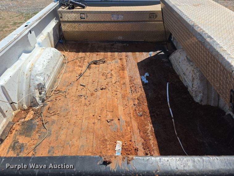 image for item EL1990 2001 Chevrolet Silverado 1500 pickup truck