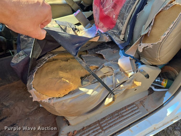 image for item EL1990 2001 Chevrolet Silverado 1500 pickup truck