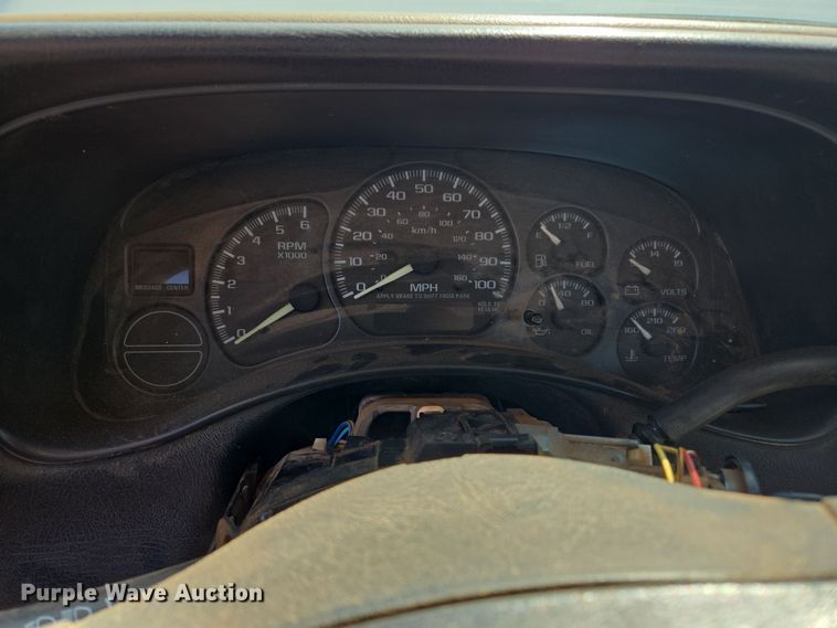 image for item EL1990 2001 Chevrolet Silverado 1500 pickup truck