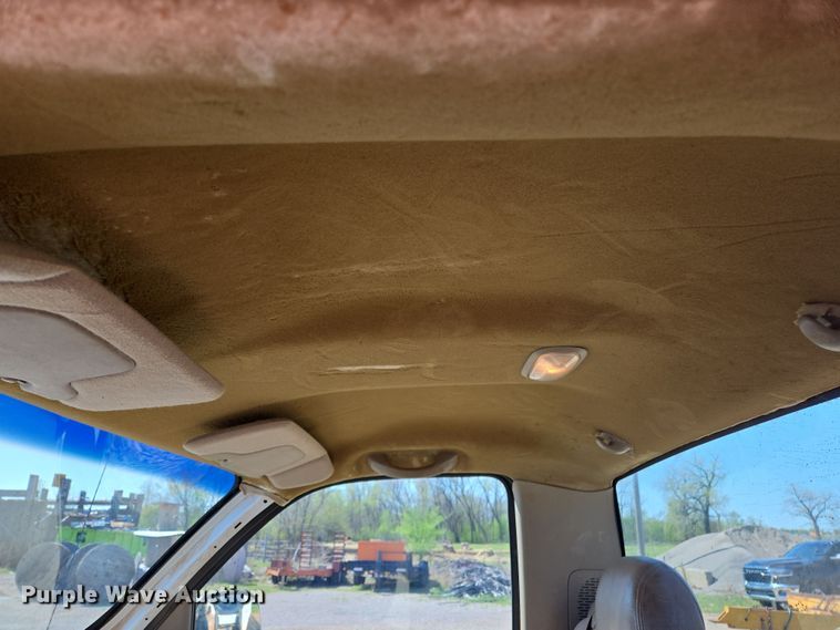 image for item EL1990 2001 Chevrolet Silverado 1500 pickup truck