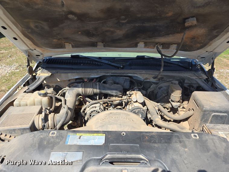 image for item EL1990 2001 Chevrolet Silverado 1500 pickup truck