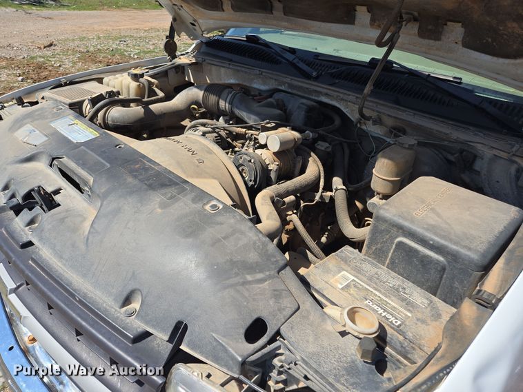 image for item EL1990 2001 Chevrolet Silverado 1500 pickup truck