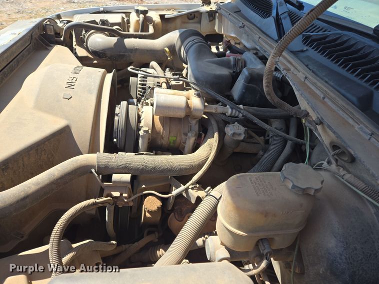 image for item EL1990 2001 Chevrolet Silverado 1500 pickup truck