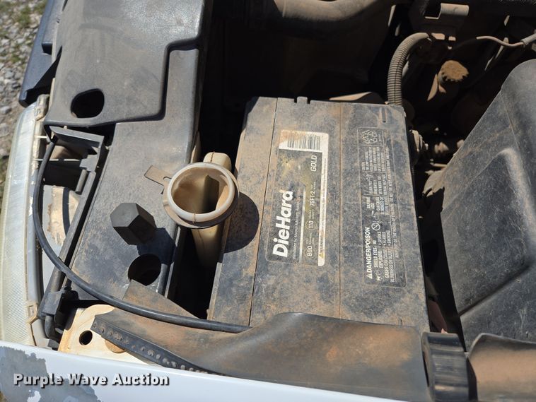 image for item EL1990 2001 Chevrolet Silverado 1500 pickup truck