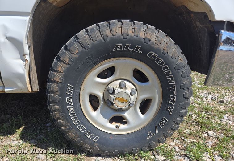 image for item EL1990 2001 Chevrolet Silverado 1500 pickup truck